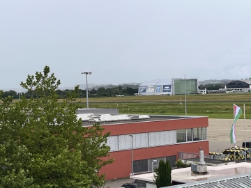 Blick auf den Bodensee Airport Friedrichshafen