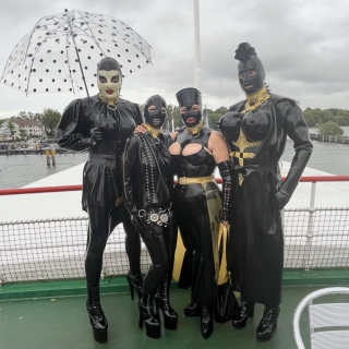 rubbergirl_gabi, rubberdoll_roland und caout_chouc_